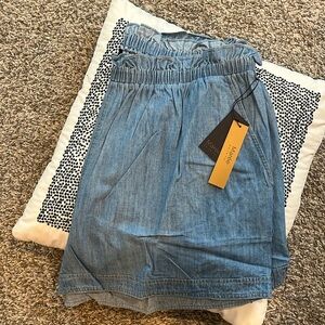 NWT MAREE POUR TOI elastic denim shorts